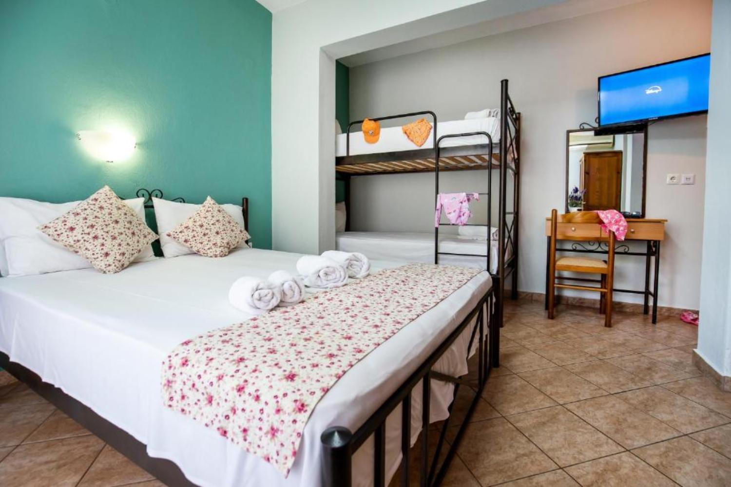 Tiara Holidays - Famelia Studios - Quadruple Studio